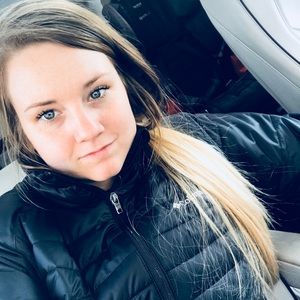 Meet your Posher, Abbey